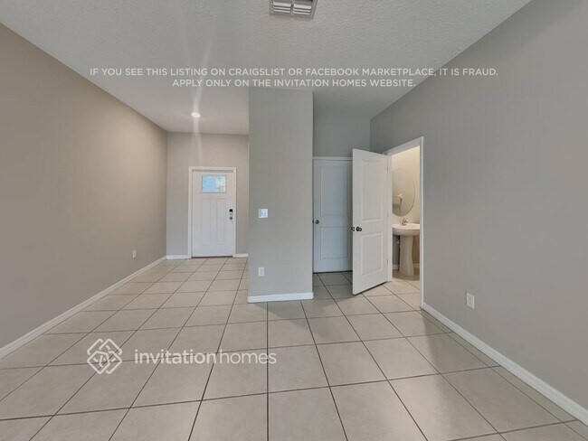 Foto del edificio - 5148 Forum Blvd