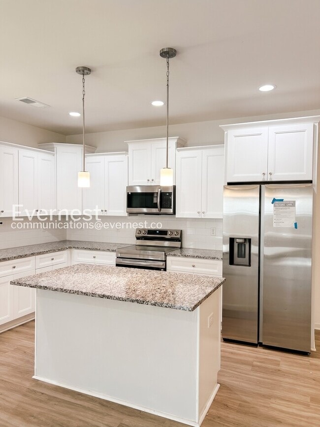 Building Photo - 439 Dawn Cir
