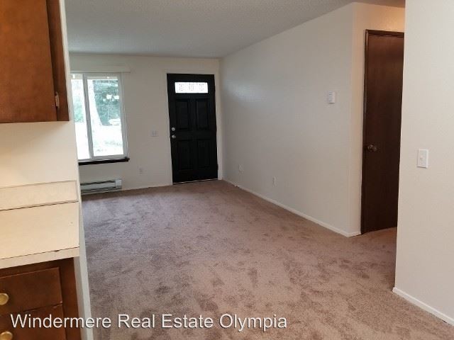 Building Photo - 510-510 1/2 Burke Ct