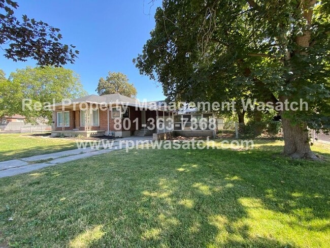 Building Photo - 141 Garden View Dr
