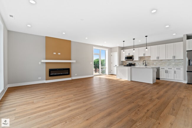 Foto del edificio - 8631 W Grand Ave