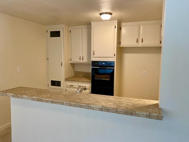 Foto del edificio - 24836 Walnut St