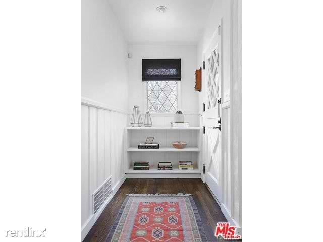 Foto del edificio - 2505 Benedict Canyon Dr