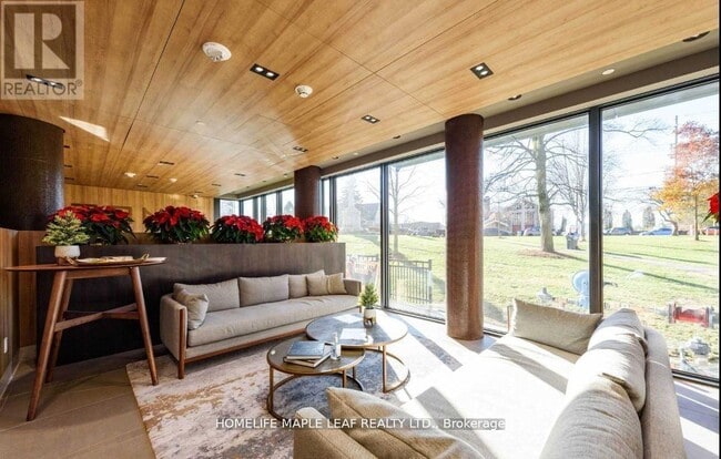 Building Photo - 21 Park St E