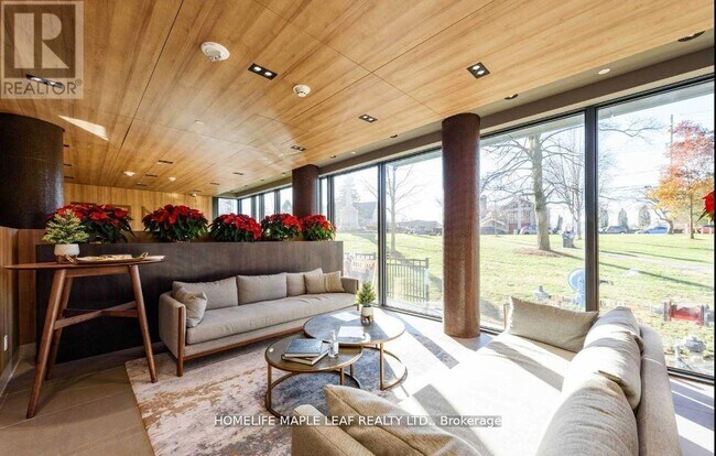 Photo du bâtiment - 21 Park St E