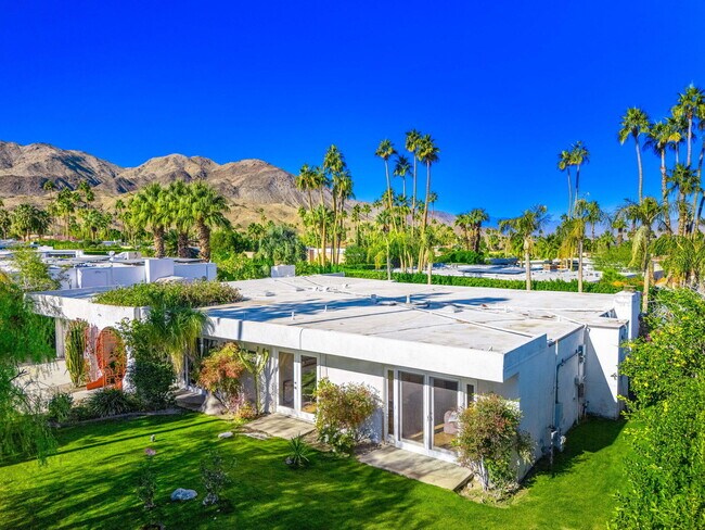 Foto del edificio - 72890 Homestead Rd