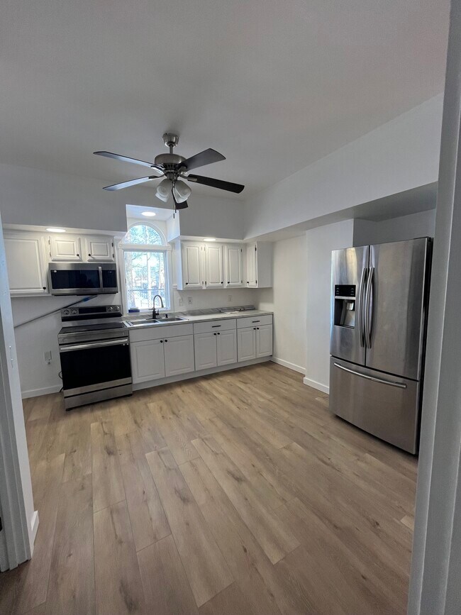 Foto del edificio - 211 Oxford St