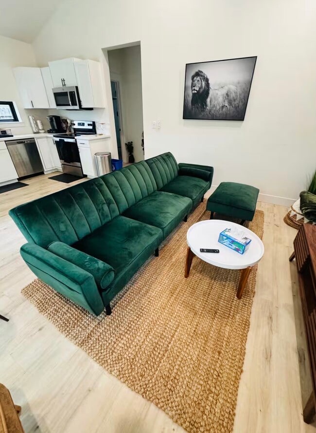 Foto del edificio - 717 Loma St