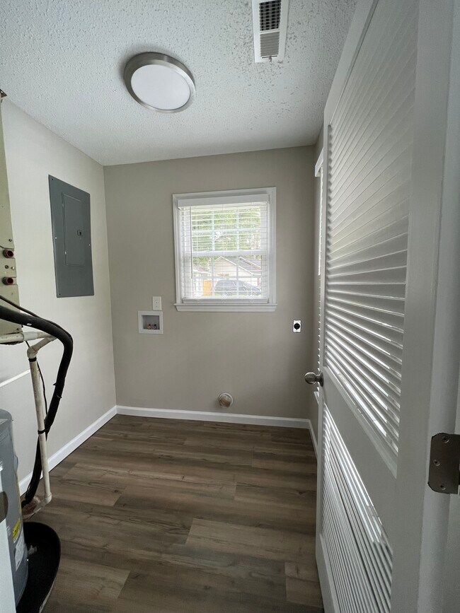 Foto del edificio - 1508 Tramway Ct