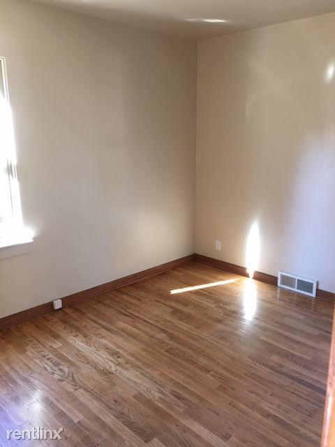 Building Photo - 3 br, 1 bath House - 2016 Houghton Ave