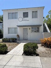 Building Photo - 502 NE 70th St