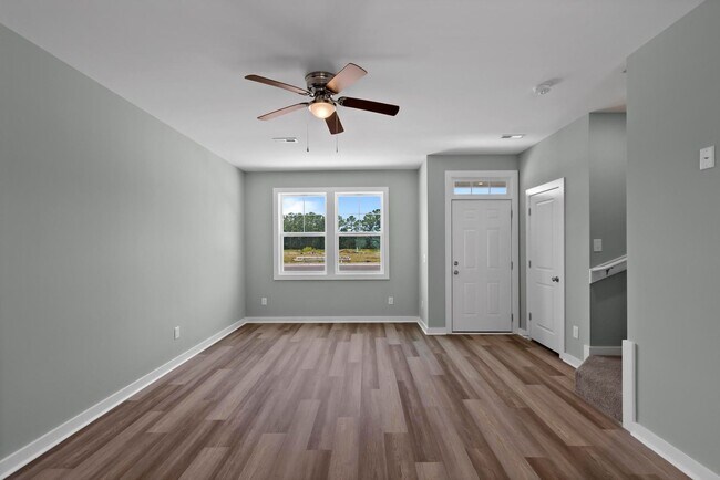 Foto del edificio - Coastal Townhouse For Rent!