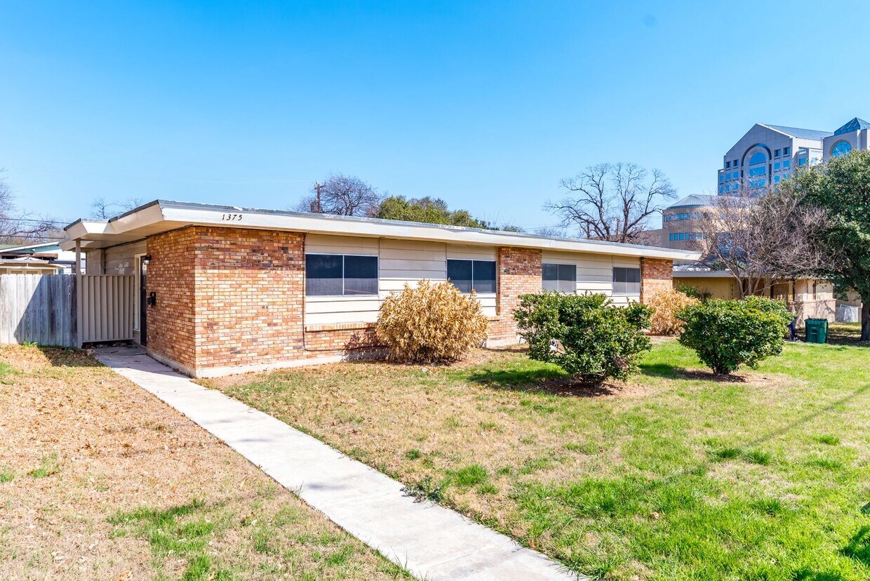 Primary Photo - 3-BEDROOM DUPLEX