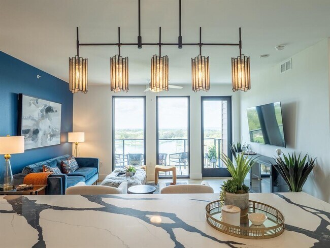 Foto del edificio - 1701 Simond Ave Ave