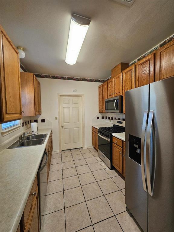 Building Photo - 8408 Cahill Dr