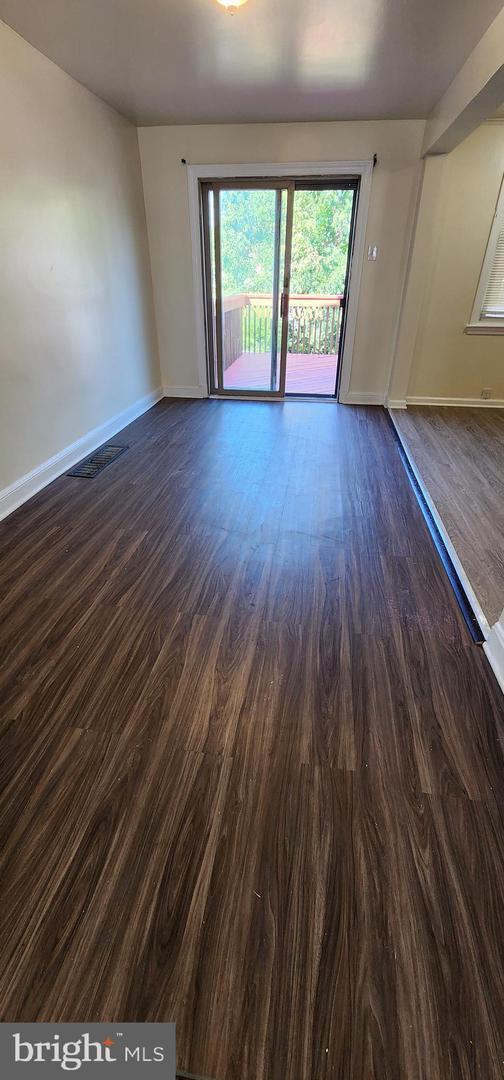 Foto del edificio - 408 W 21st St