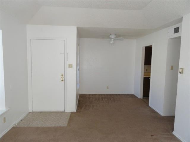 Foto del edificio - 1716 Justin Lyn St