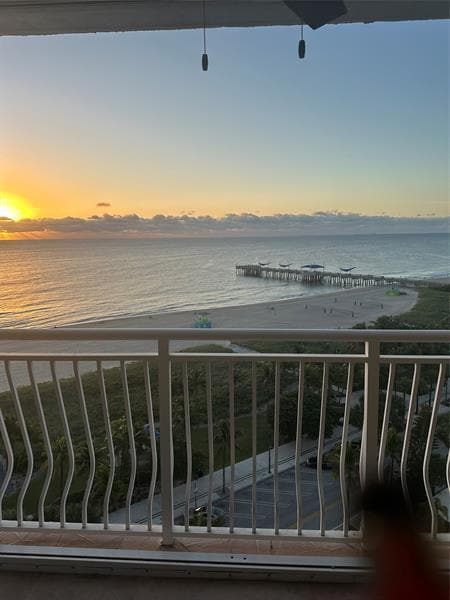 Building Photo - 328 N Ocean Blvd