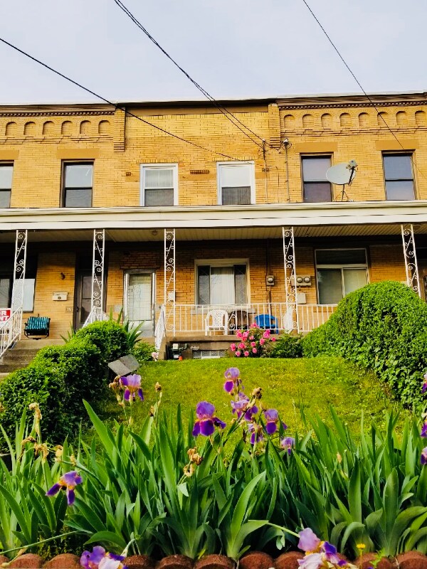Foto principal - 351 1/2 McKee Pl