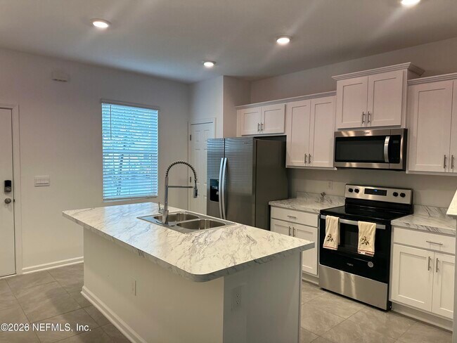 Foto del edificio - 8401 Retrograde Rd