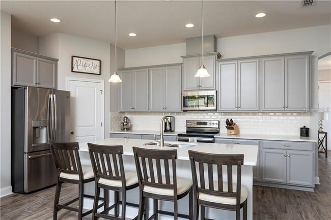 Building Photo - 17004 Gathering Pl Cir