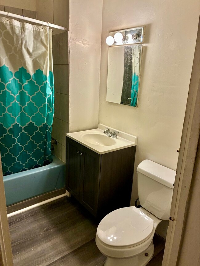 Foto del edificio - 1706 N Springfield Ave