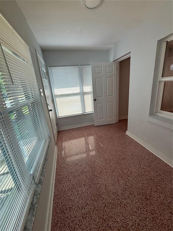 Foto del edificio - 422 15th Ave S