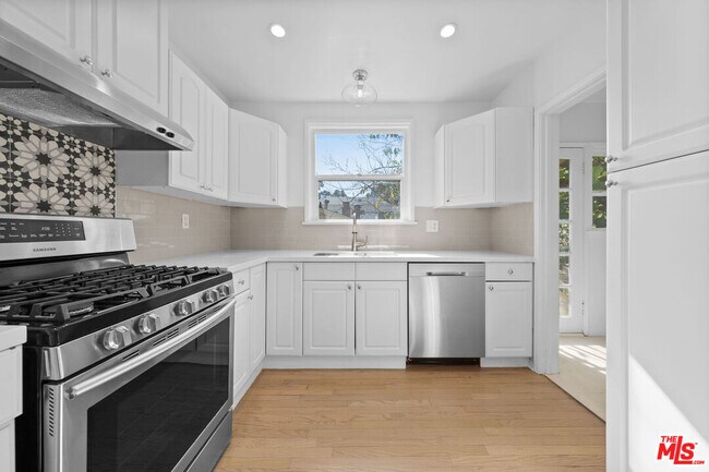 Building Photo - 11345 Cashmere St