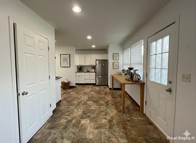 Building Photo - Adorable 2 Bedroom Home, Conveniently Located Across from Intel Aloha Campus!