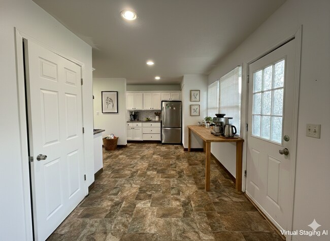 Foto del edificio - Adorable 2 Bedroom Home, Conveniently Located Across from Intel Aloha Campus!