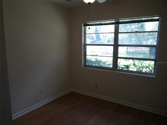 Foto del edificio - 731 NE 9th St
