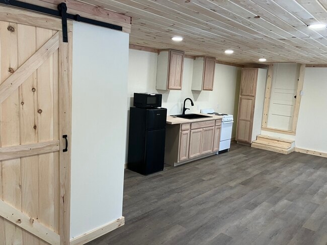 Building Photo - 6910 County Road 37