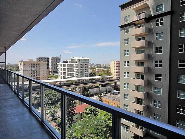 Foto del edificio - 1111 SW 1st Ave