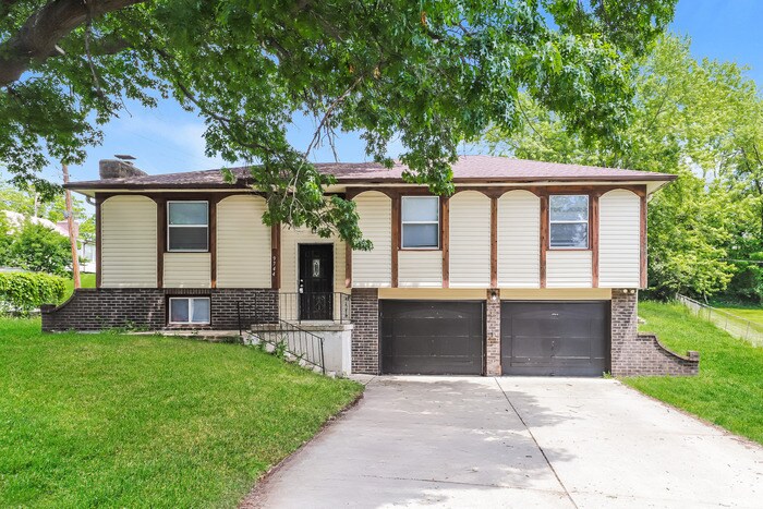 Foto principal - 9744 NW Overhill Dr