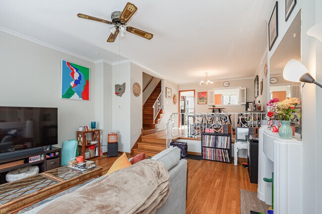 Foto del edificio - 1662 Elmwood Ave
