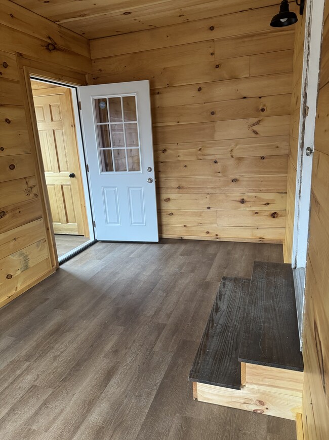 Building Photo - 340 Granite Hill Rd