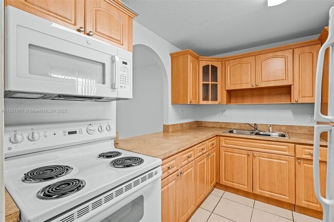 Building Photo - 9952 SW 88th St