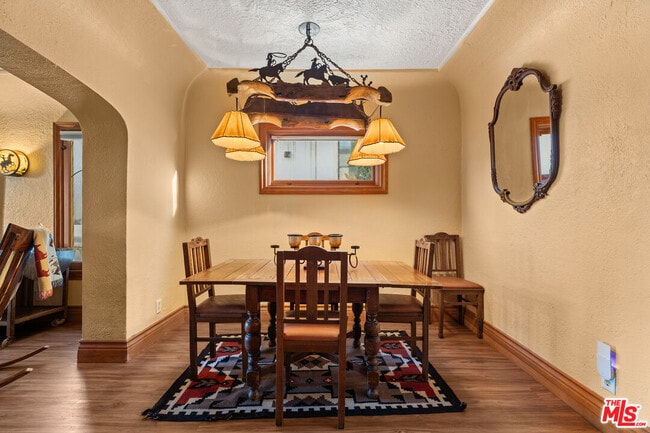 Building Photo - 545 Norwich Dr