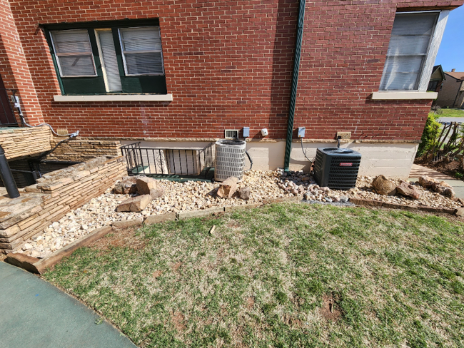 Building Photo - 3019 N Lee Ave