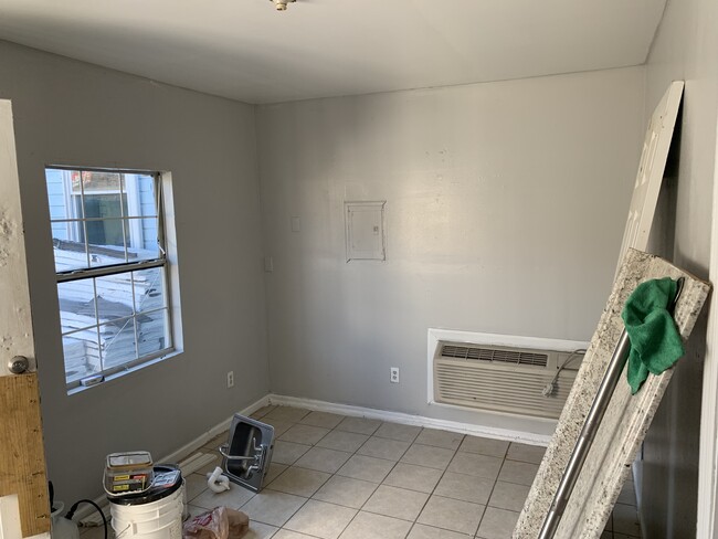 Unit 115 living room - 125 E Frontage Rd
