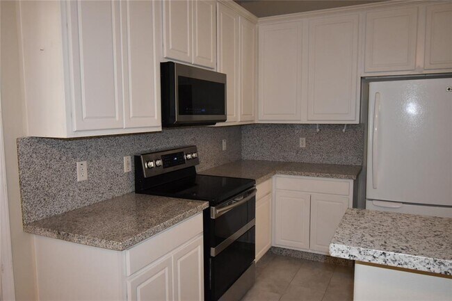 Building Photo - 46 Blue Creek Pl