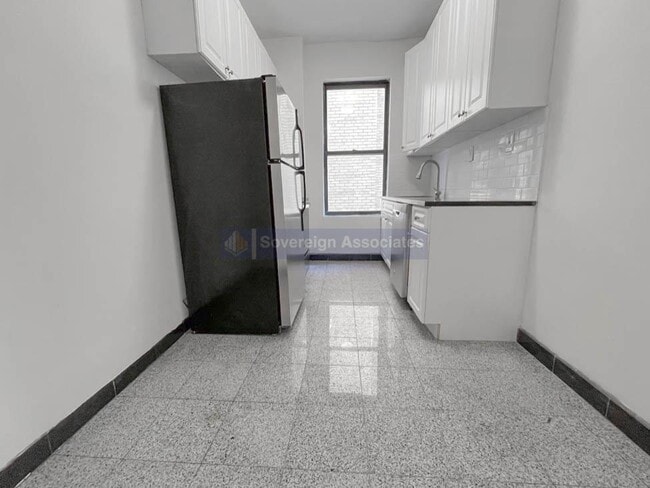 Building Photo - 664 W 163rd St