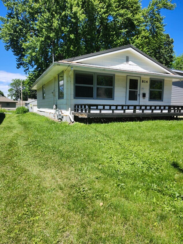 Primary Photo - 814 S 1st Ave