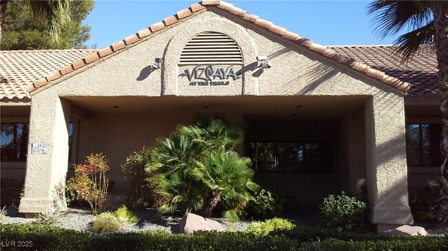 Building Photo - 5072 S Rainbow Blvd