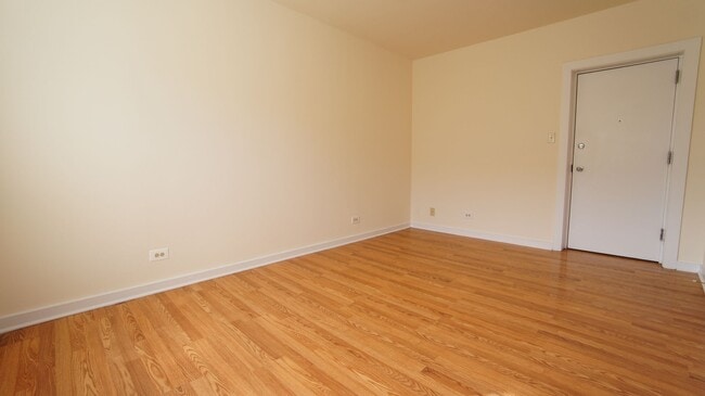 Building Photo - 1840 N Humboldt Blvd