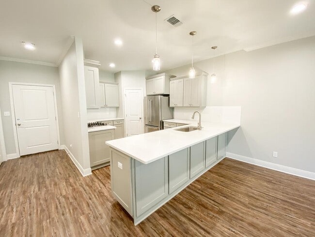 Foto del edificio - 105 S Wheeler St Apt A