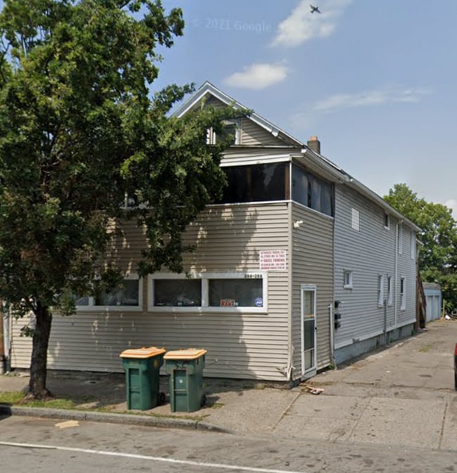 Building Photo - 396 Norton St