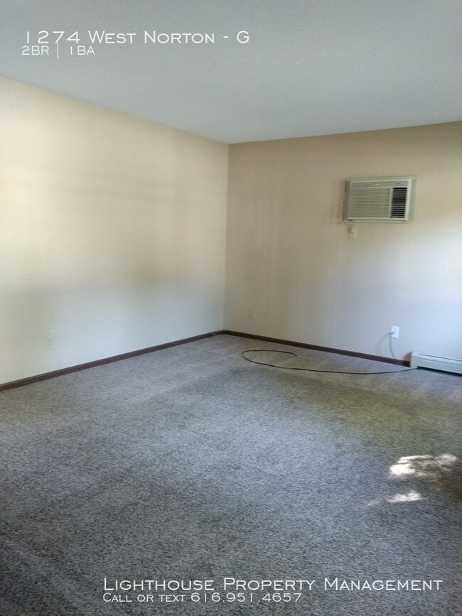 Building Photo - Two Bedroom Apartment in Roosevelt Park