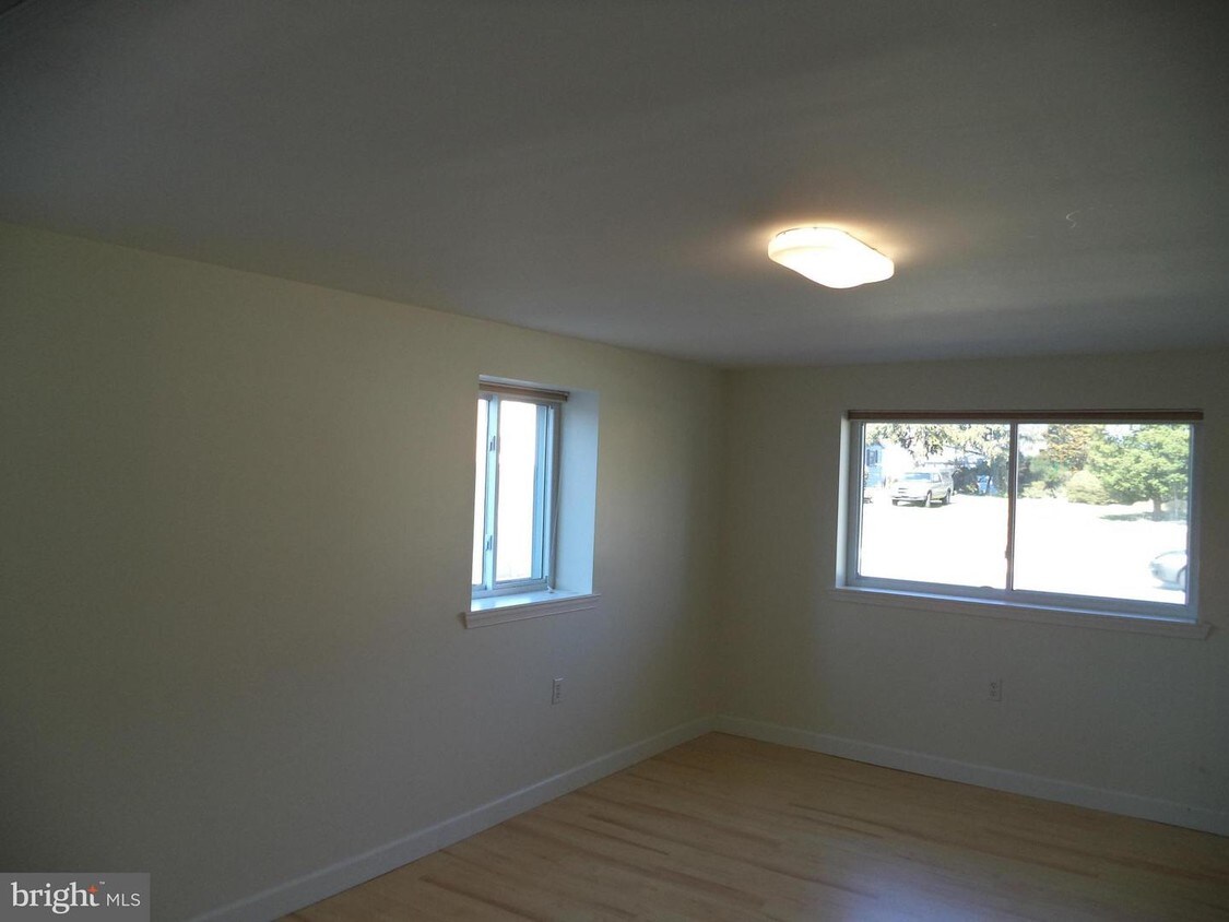 Primary Photo - 1231 Baliol Ln