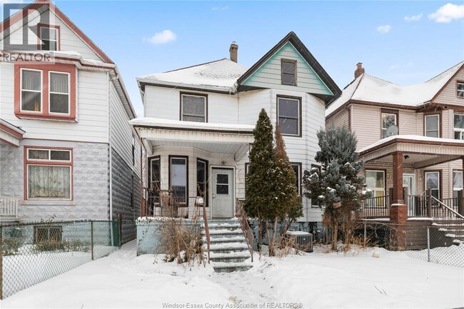 Building Photo - 722 Dougall Ave